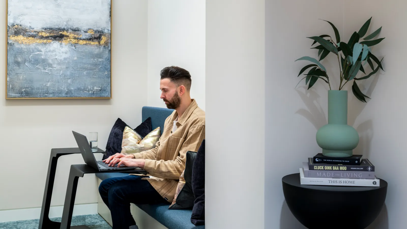 Area Orega Office Curator SMALL 15
