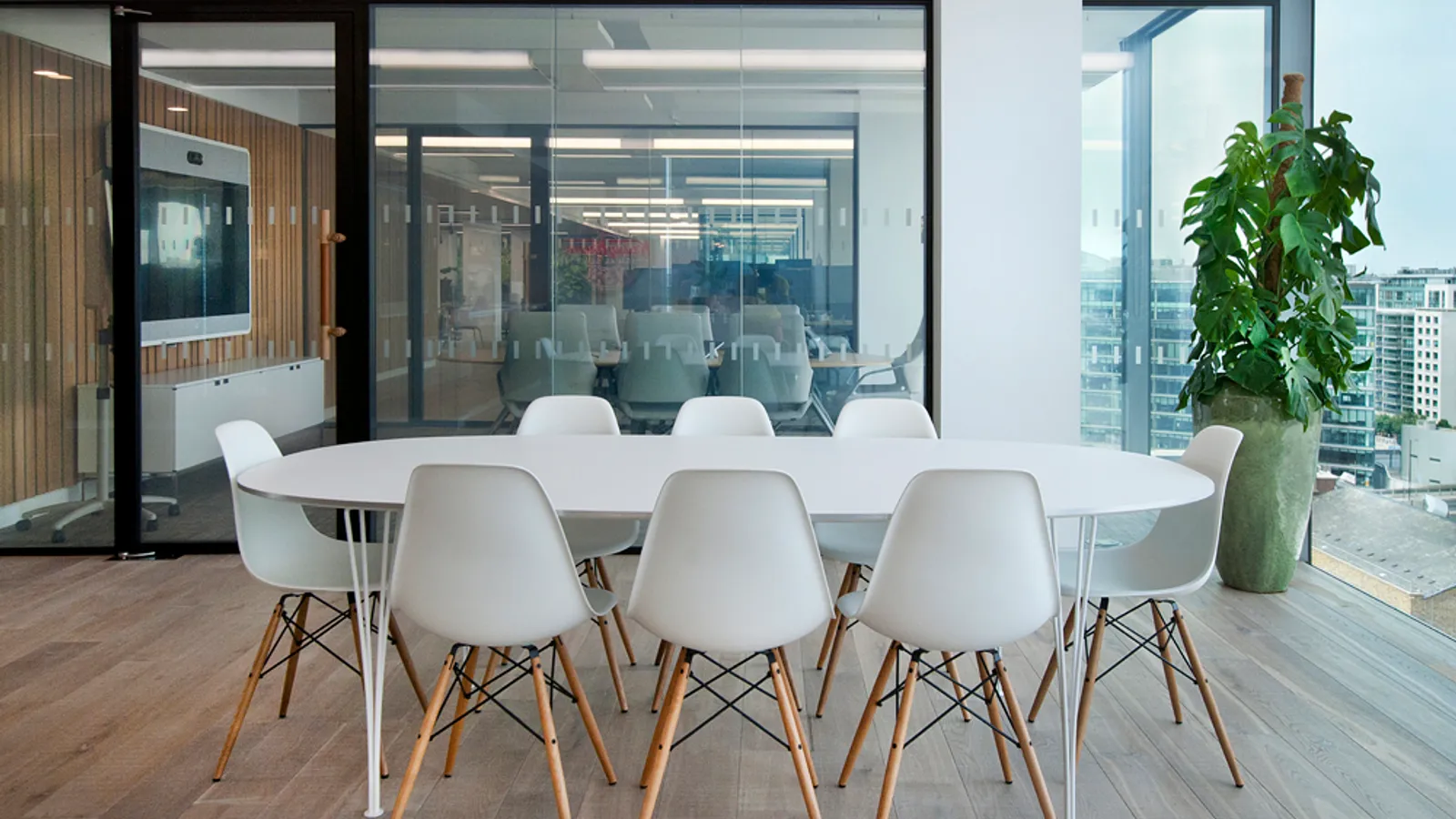 Eames8